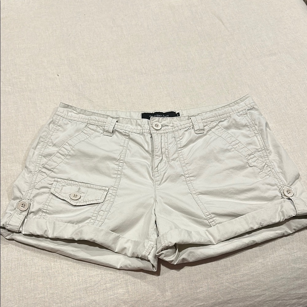 Calvin Klein Jeans Women's Cream Cargo Shorts size 8